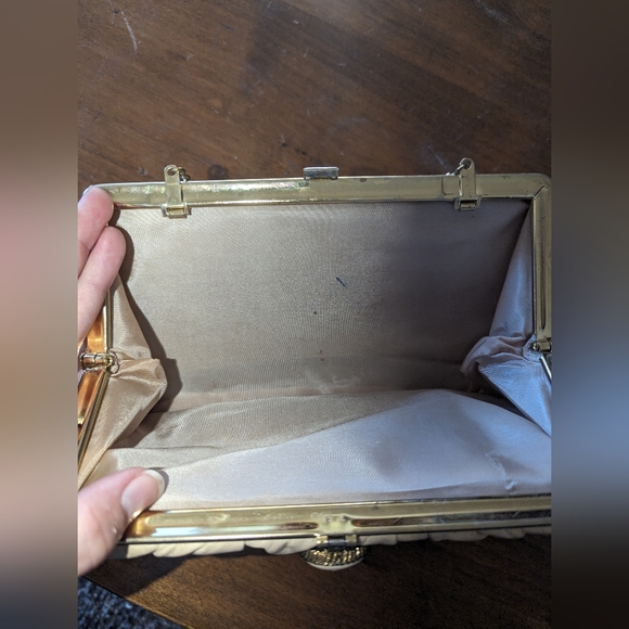 Vintage Clutch with optional Chain Handle! - Picture 5 of 13